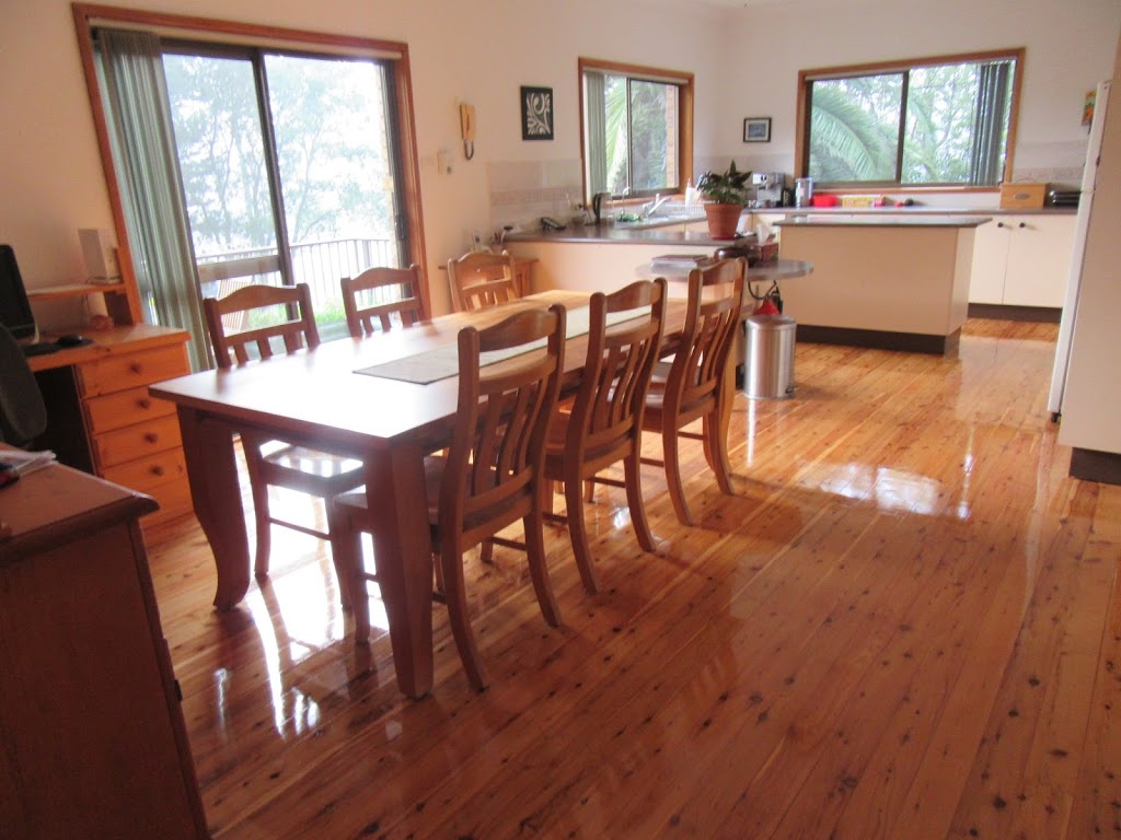 Peaceful Palms Bed and Breakfast | 114 Port Stephens St, Raymond Terrace NSW 2324, Australia | Phone: (02) 4987 7576