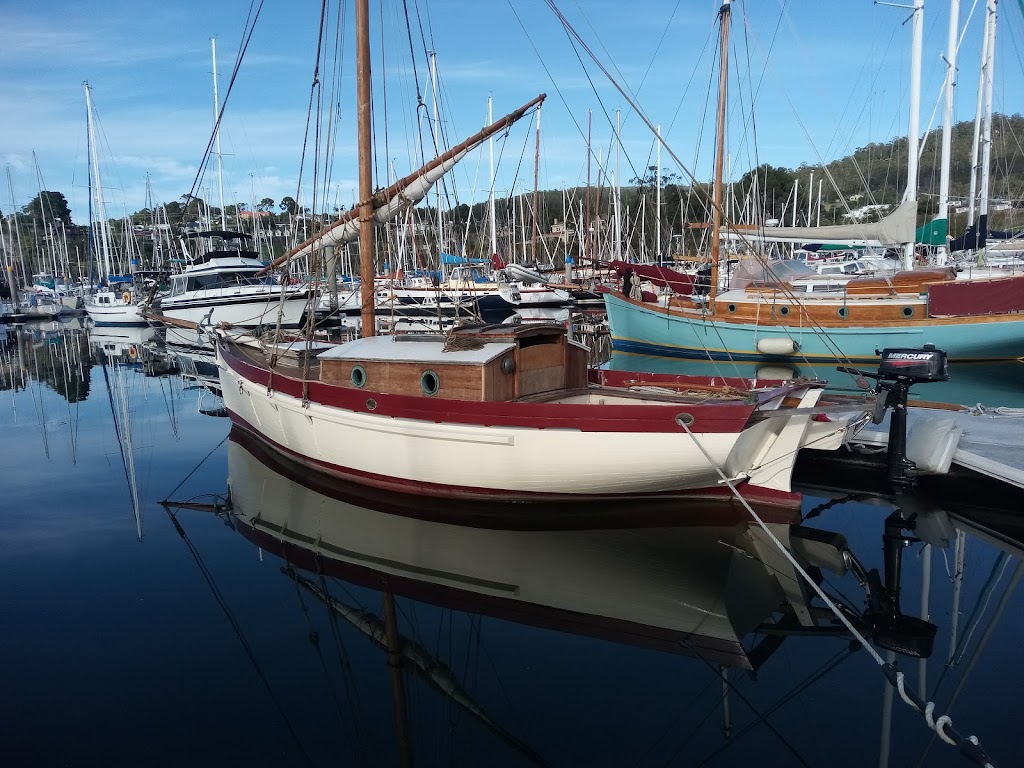 Oyster Cove Marina |  | Ferry Rd, Kettering TAS 7155, Australia | 0362674418 OR +61 3 6267 4418