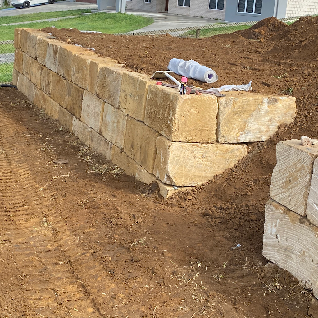 Rock Retaining Walls - Tamborine Builders | 97 Palomino Rd, Tamborine QLD 4270, Australia | Phone: 0432 281 075