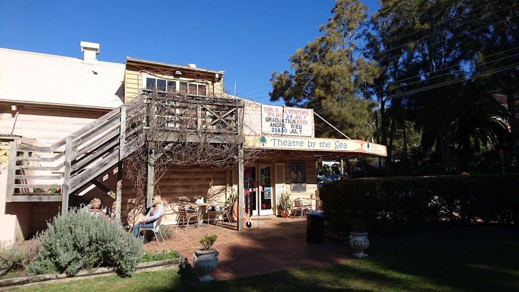 Avoca Beach Picture Theatre | 69 Avoca Dr, Avoca Beach NSW 2251, Australia | Phone: 43821777