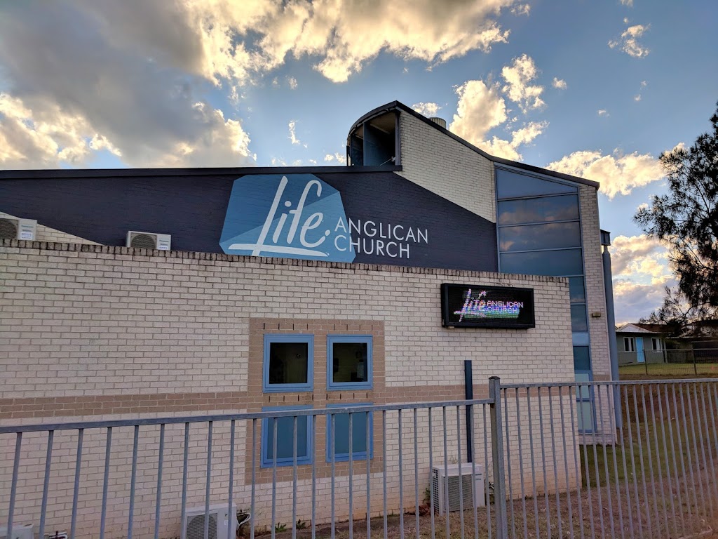 Life Anglican Church - Quakers Hill | church | 4/10 Samuel Pl, Quakers Hill NSW 2763, Australia | 0298372277 OR +61 2 9837 2277