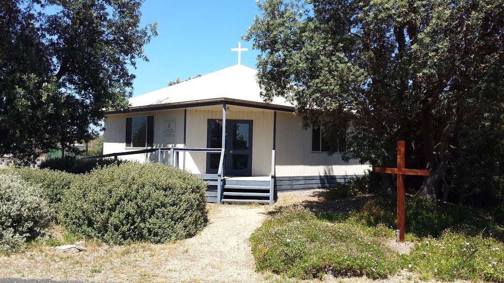 Saint Annes Church | 1 Surf Edge Dr, Golden Beach VIC 3851, Australia | Phone: (03) 5144 2020