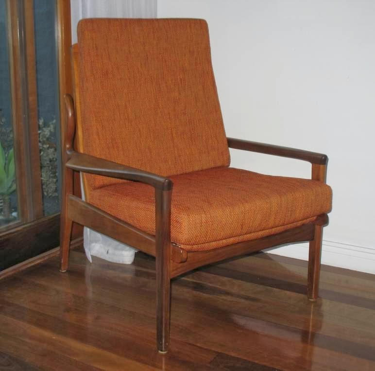 Recovered Upholstery | 52 Bay Rd, Bolton Point NSW 2283, Australia | Phone: 0419 235 713