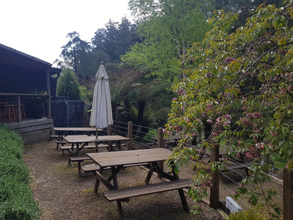 Powelly Pub | bar | 1657 Little Yarra Rd, Powelltown VIC 3797, Australia | 0359667280 OR +61 3 5966 7280