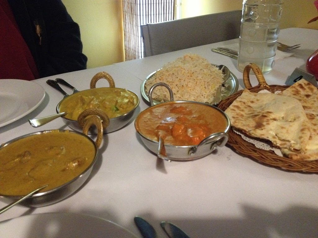Priyamahal Indian Restaurant | meal delivery | 241 Goonoo Goonoo Rd, South Tamworth NSW 2340, Australia | 0267652511 OR +61 2 6765 2511