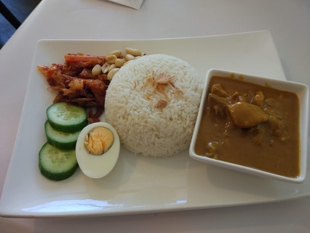 Malaysian Mamak Kitchen Asian Fusion Cafe & Restaurant | comma, 8 Lloyd St, Strathmore VIC 3041, Australia | Phone: (03) 9379 6595