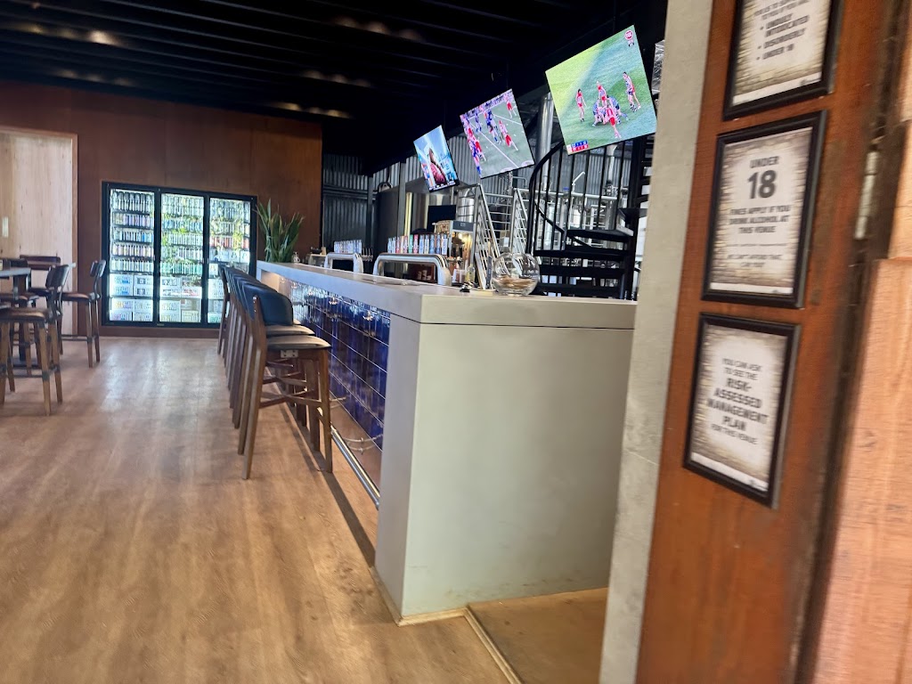 The Kennel Tap Room & Sports Bar at Boxer Brewing Co. | 79 Main Western Rd, Tamborine Mountain QLD 4272, Australia | Phone: (07) 5545 2609