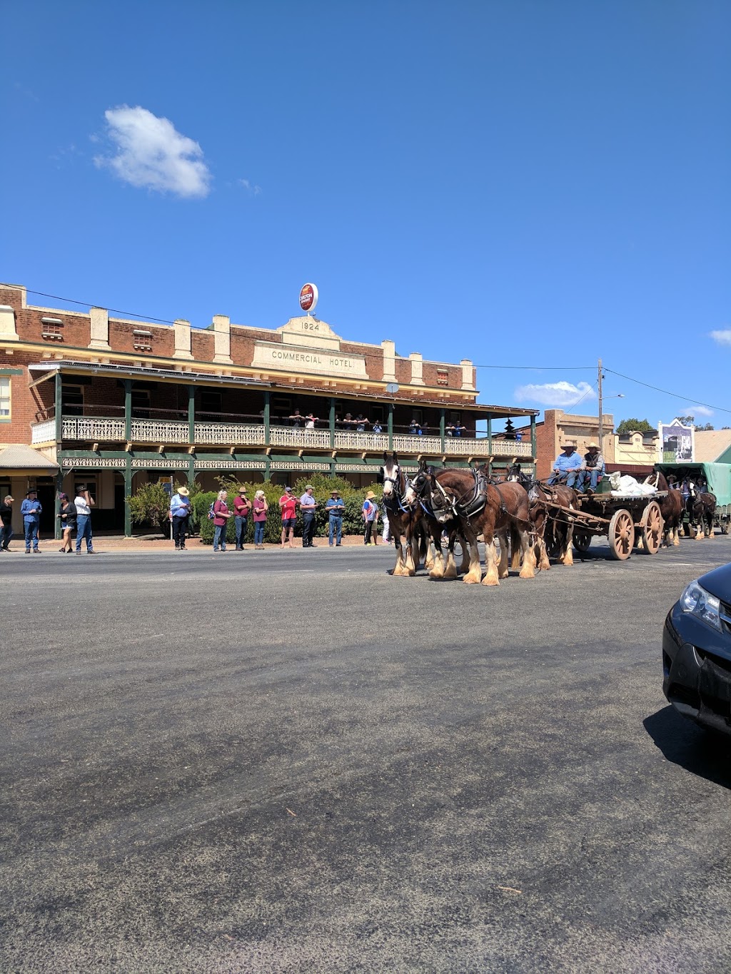 Commercial Hotel | 56 Yapunyah St, Barellan NSW 2665, Australia | Phone: (02) 6963 9249