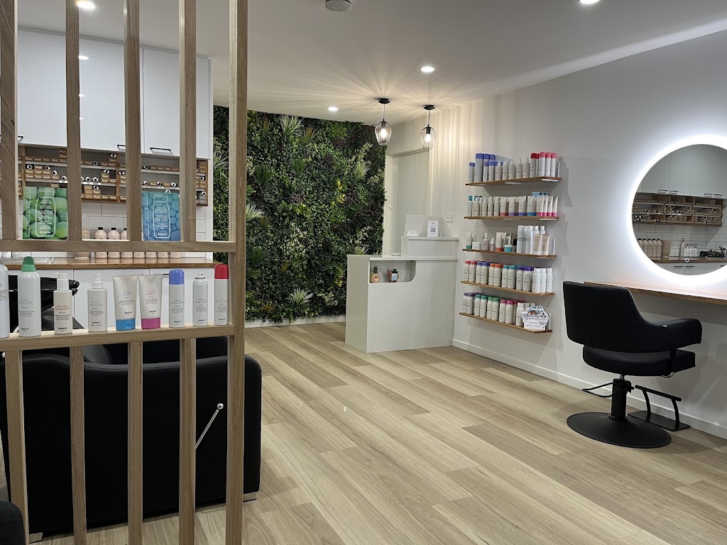 Vanessas Hair in Heritage | 23 Henry Lawson Dr, Pakenham VIC 3810, Australia | Phone: 0483 829 942
