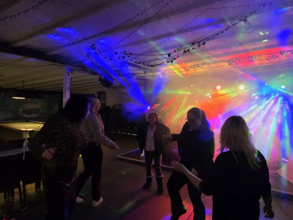 A&J Photographic & DJ Services | 27 Banksia St, Russell Island QLD 4184, Australia | Phone: 0426 231 913