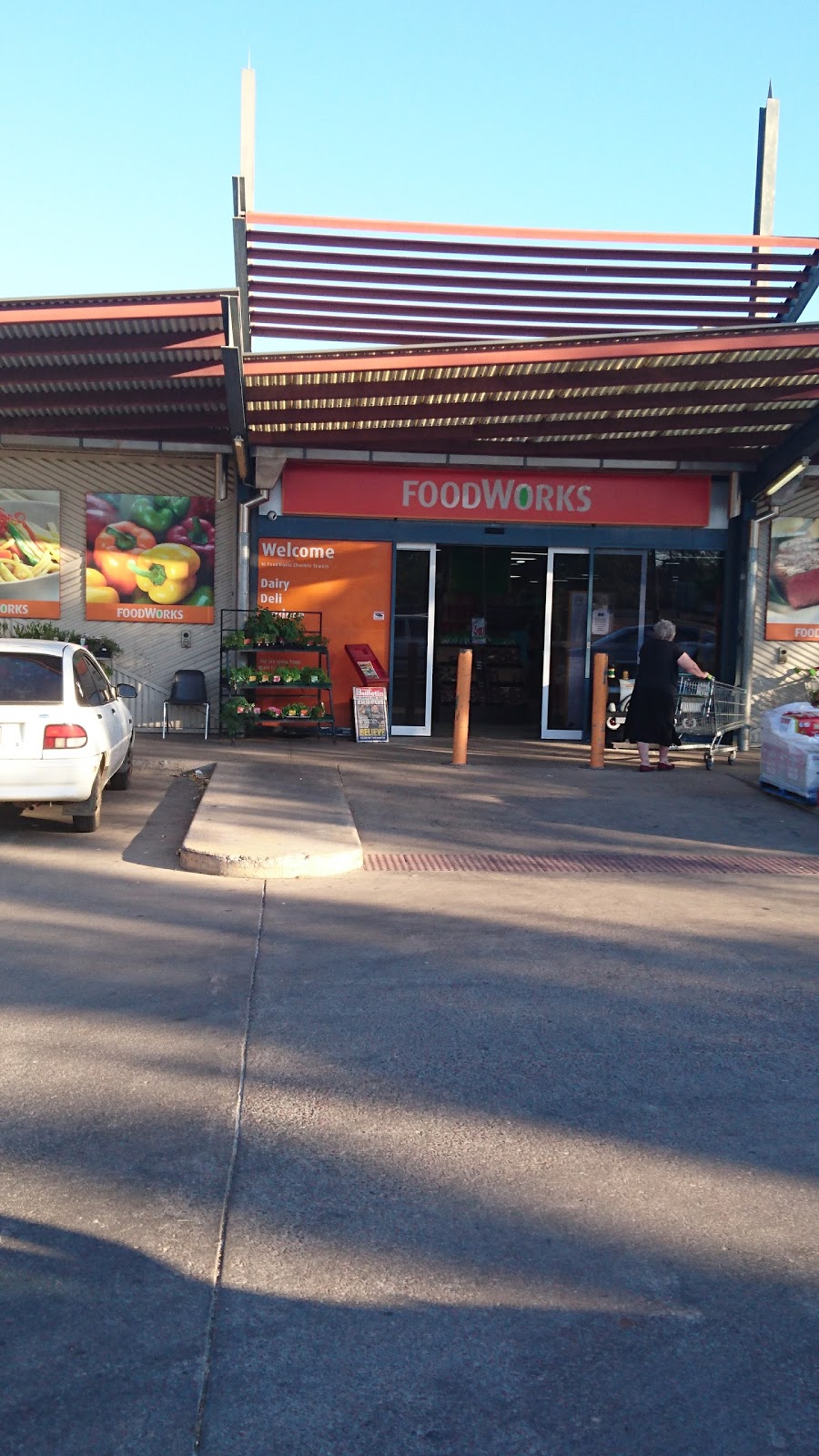 FoodWorks | supermarket | 17-19 Boundary St, Queenton QLD 4820, Australia | 0747871977 OR +61 7 4787 1977