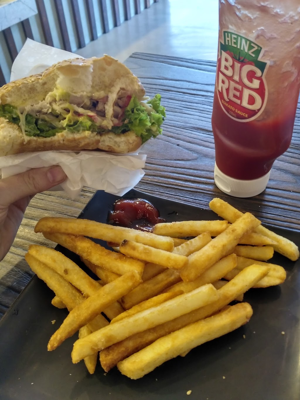 Slashed Burger | 2/57 Cowper Wharf Rd, Woolloomooloo NSW 2011, Australia | Phone: (02) 8957 0930