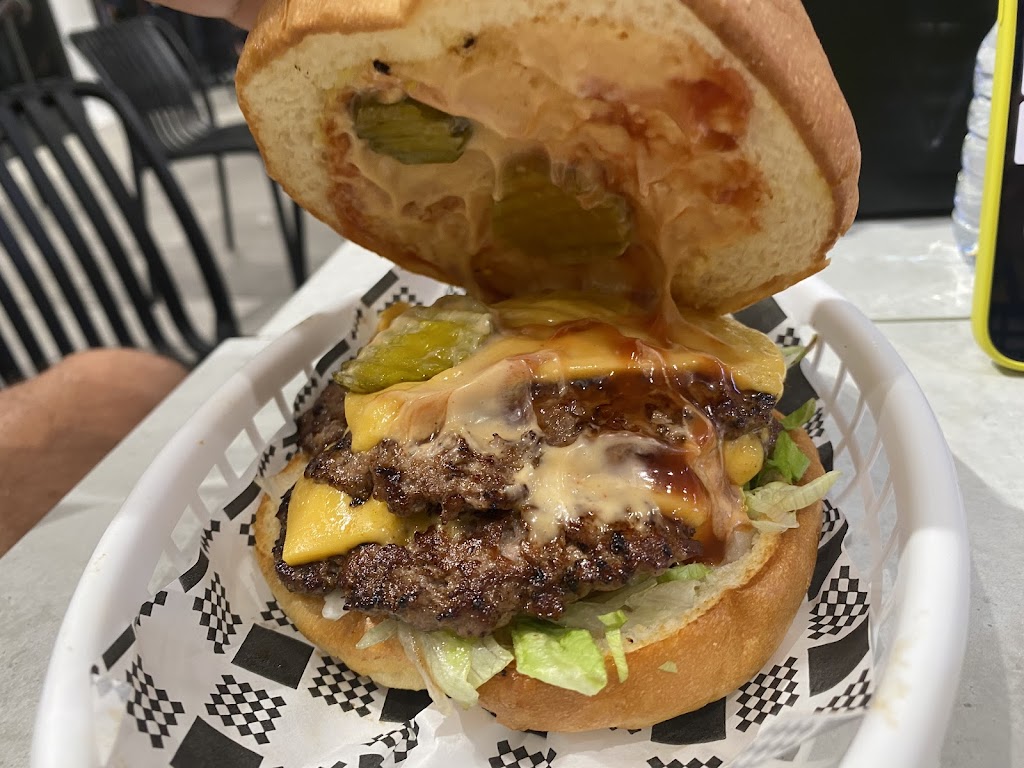 Burgerville The Entrance | 212 The Entrance Rd, Long Jetty NSW 2261, Australia | Phone: (02) 7240 6437