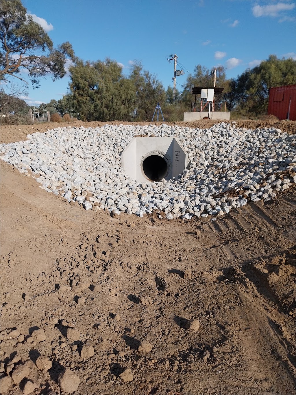Foott Earthmoving | 6 Annear Court, Swan Hill VIC 3585, Australia | Phone: 0421 788 147