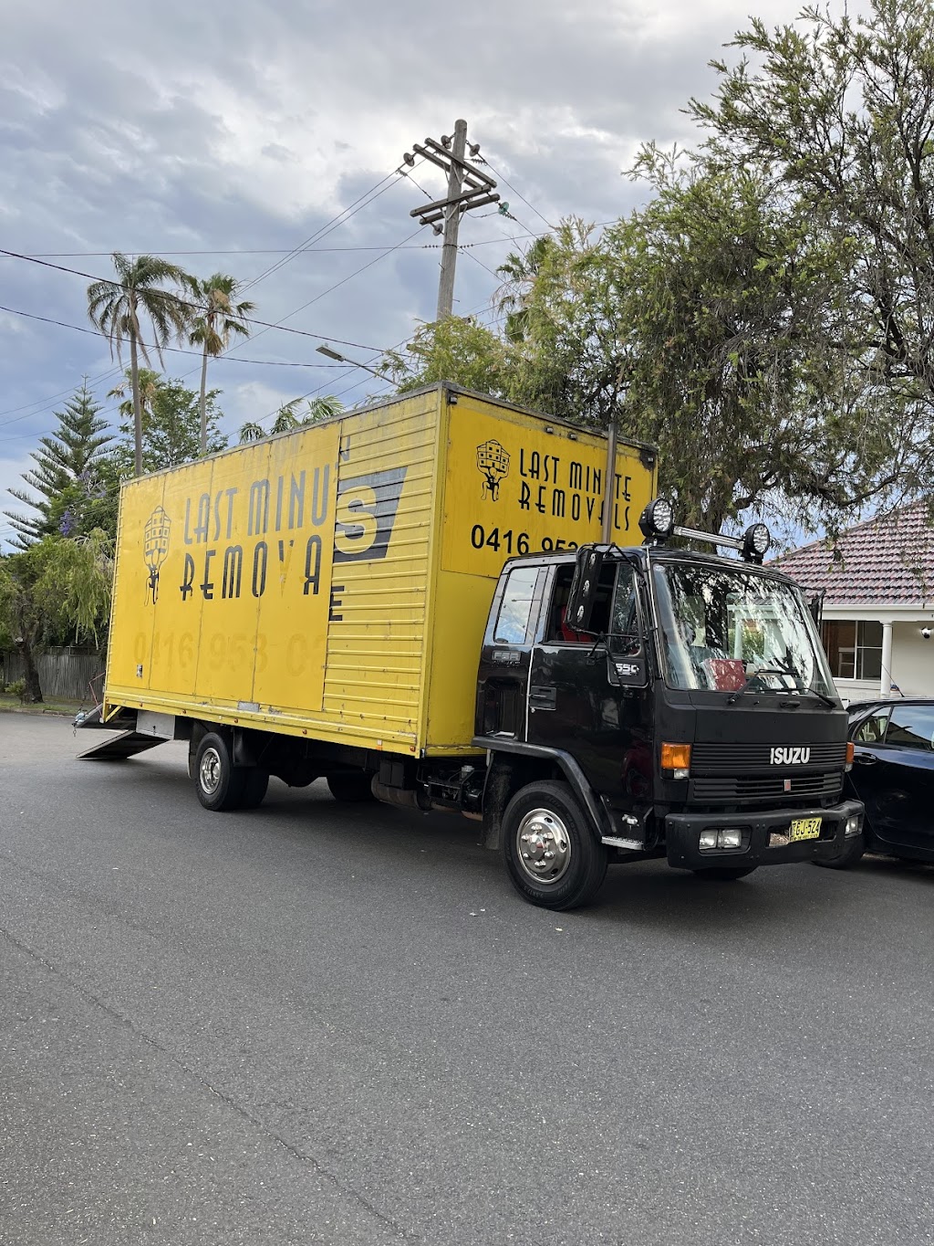 In N Out Removalist | 26 Gould St, Strathfield NSW 2135, Australia | Phone: 1300 189 469