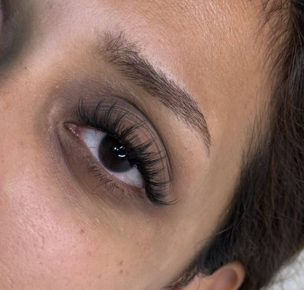 Lash & Thread | 11 Waikanda Cres, Whalan NSW 2770, Australia | Phone: 0432 212 343