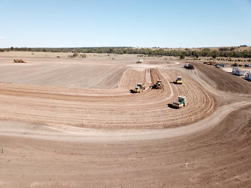 Flower Earthmoving | general contractor | 26229 Carnarvon Hwy, Roma QLD 4455, Australia | 0427623384 OR +61 427 623 384