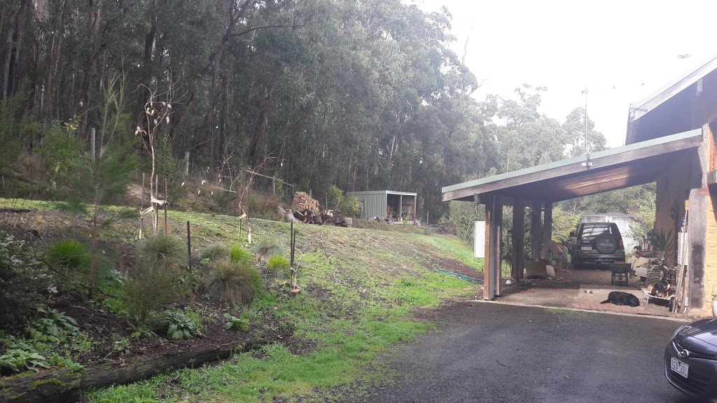 Rainy Hill Retreat | 95 Rainy Hill Rd, Cockatoo VIC 3781, Australia | Phone: 0425 734 264