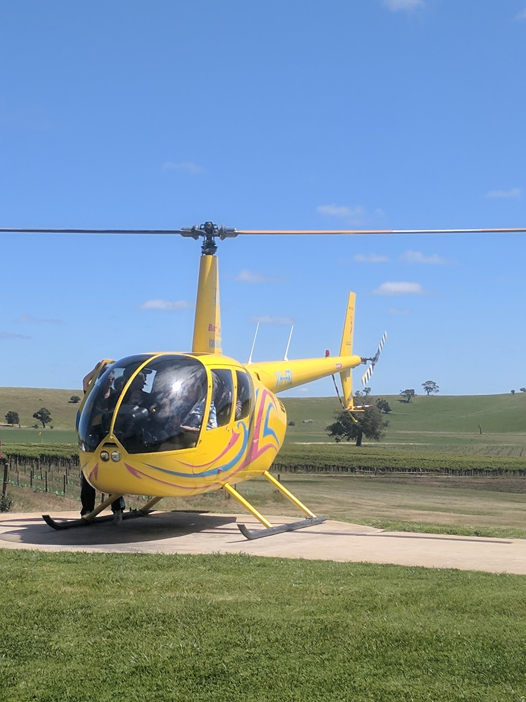 Barossa Helicopters | travel agency | 261 Hoffnungsthal Rd, Lyndoch SA 5315, Australia | 0885244209 OR +61 8 8524 4209