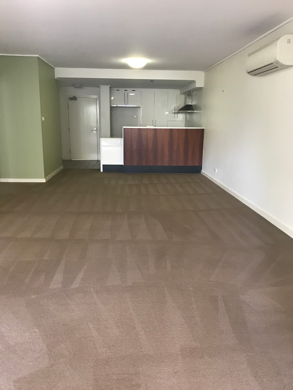 Ultraclean Carpets Tiles and Pest Control | laundry | Walnut Cl, Hamlyn Terrace NSW 2259, Australia | 0432209751 OR +61 432 209 751