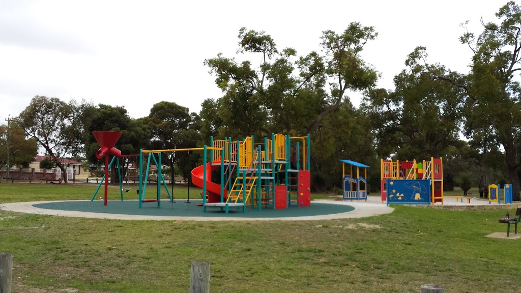 Blackmore Park | park | 43 Blackmore Ave, Girrawheen WA 6064, Australia | 0894055000 OR +61 8 9405 5000