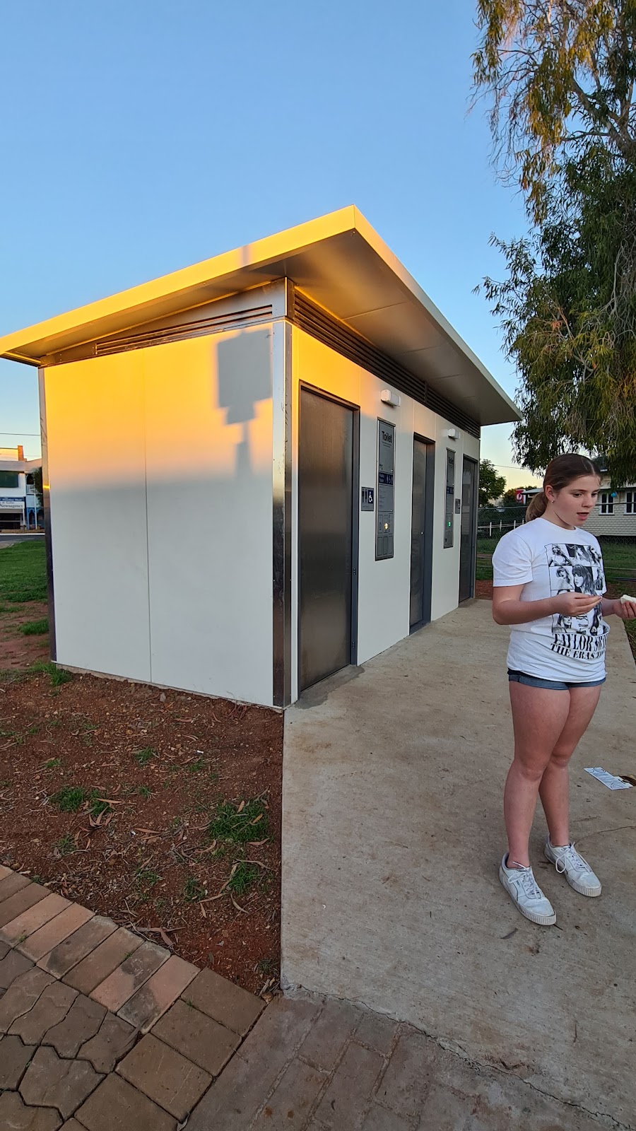 Public Toilet - Bob Poncho Park | Jane St, Cunnamulla QLD 4490, Australia | Phone: (07) 4655 8400