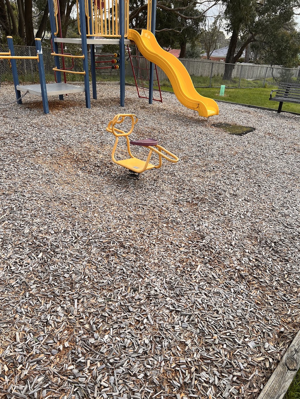 Chatham Avenue Playground | 10 Chatham Ave, Ferntree Gully VIC 3156, Australia | Phone: (03) 9758 1089