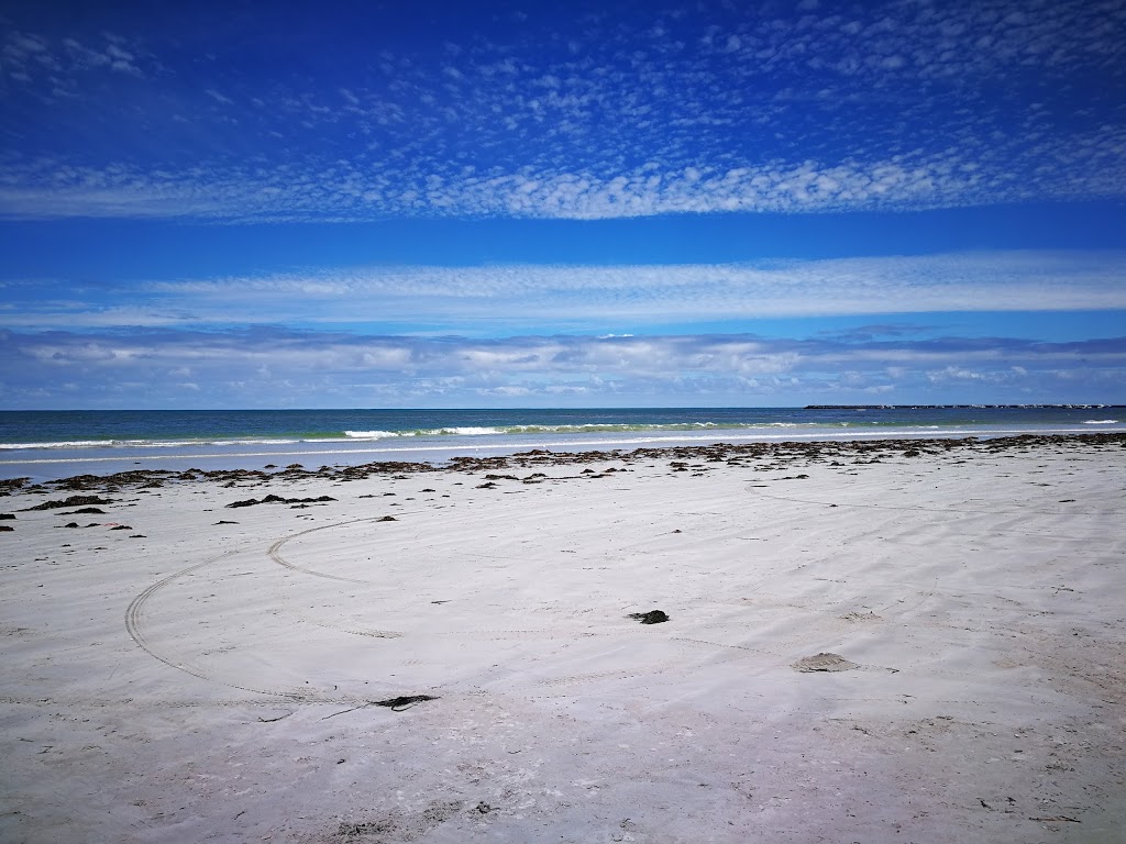 Port MacDonnell Foreshore Tourist Park | 12 Eight Mile Creek Rd, Port Macdonnell SA 5291, Australia | Phone: (08) 8738 2095