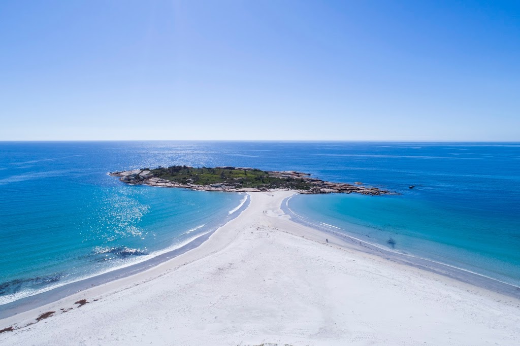 Diamond Island Resort, Restaurant & Bar and Penguin Show | lodging | 69 Tasman Hwy, Bicheno TAS 7215, Australia | 0363751610 OR +61 3 6375 1610