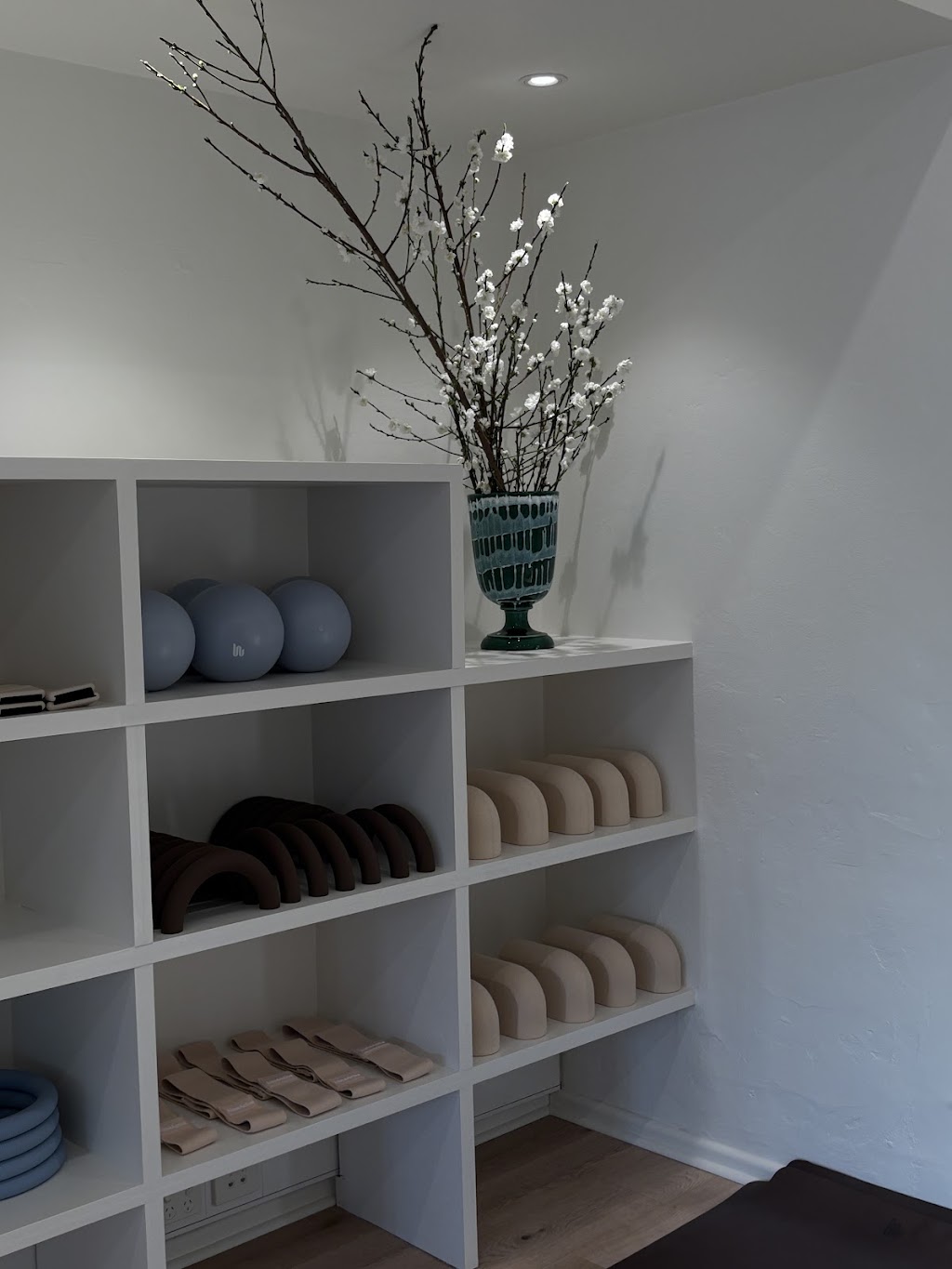 Benda Studio | 23 Albion St, Waverley NSW 2024, Australia | Phone: 0483 969 608