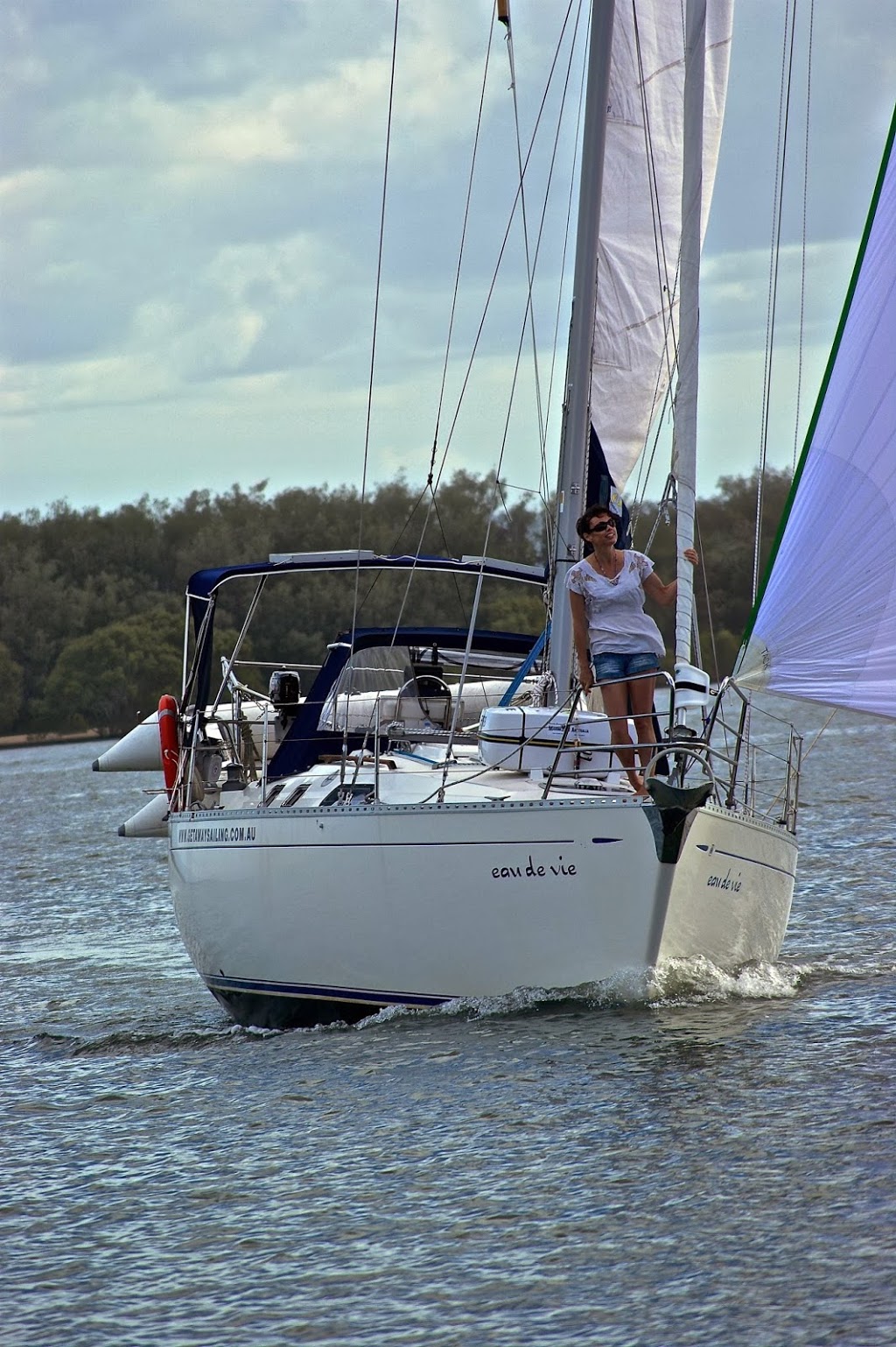 Gold Coast Sailing Lessons | school | 247 Bayview St, Hollywell QLD 4216, Australia | 0438453769 OR +61 438 453 769