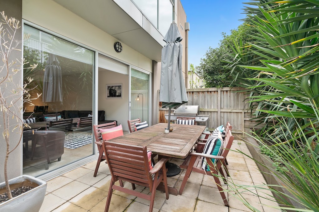 Brighton Bay Apartments | 197 Bay St, Brighton VIC 3186, Australia | Phone: (03) 9595 6099