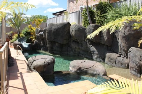 Phils Pool + Spa | store | 545 Princes Hwy, Kirrawee NSW 2232, Australia | 0295456660 OR +61 2 9545 6660