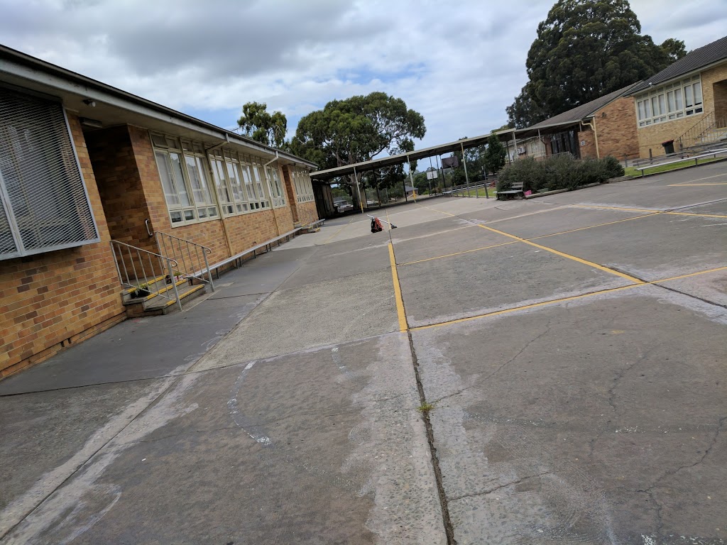 Picnic Point Public School | school | 12 Prince St, Picnic Point NSW 2213, Australia | 0297737817 OR +61 2 9773 7817