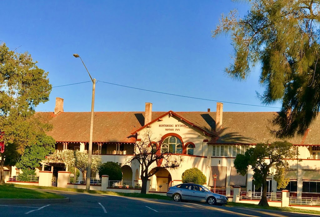 Historic Hydro Motor Inn | lodging | 58-66 Chelmsford Place, Leeton NSW 2705, Australia | 0269534555 OR +61 2 6953 4555