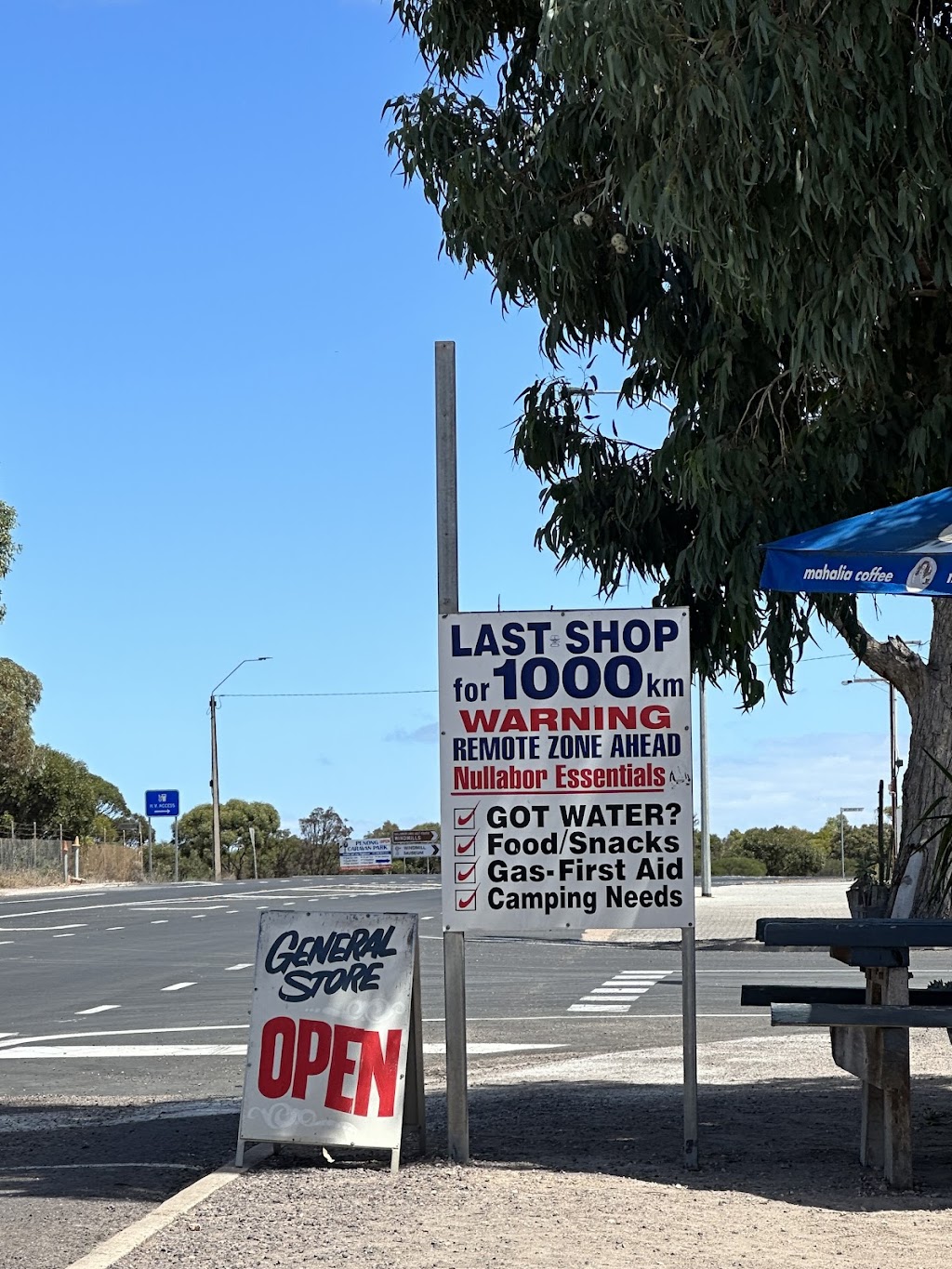 Comet Café | 40 Miller Street, Penong SA 5690, Australia | Phone: (08) 8625 1008