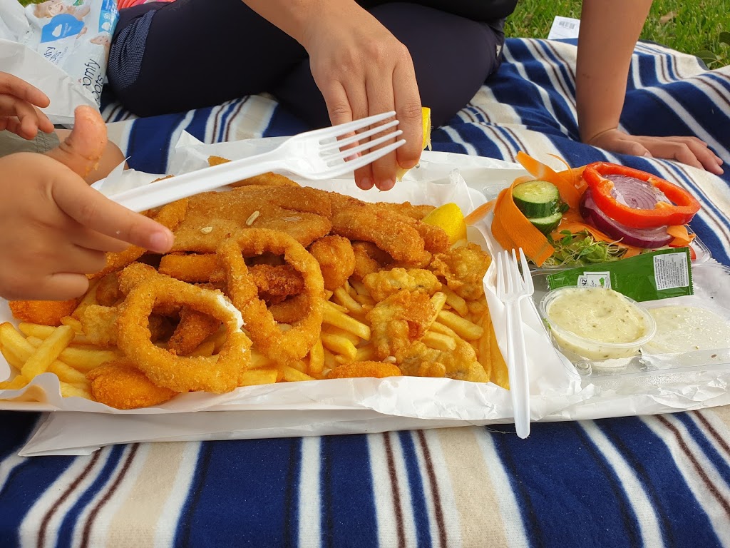 Marsden Fish N Chips | meal takeaway | 1 Barklya Pl, Marsden QLD 4132, Australia | 0732008128 OR +61 7 3200 8128