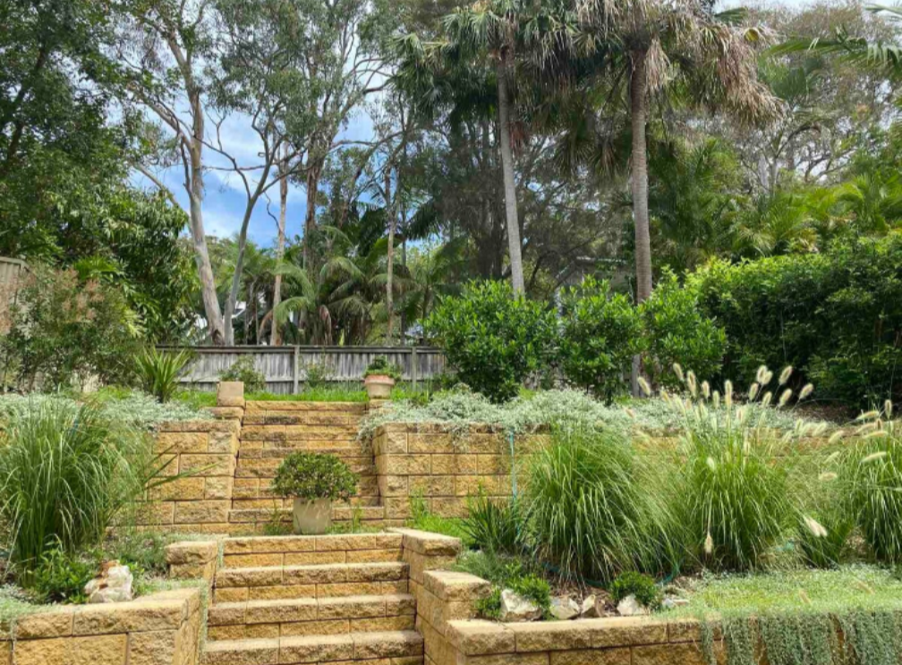 The Lake House on Wallis | 30A The Lakes Way, Elizabeth Beach NSW 2428, Australia | Phone: 0413 133 644