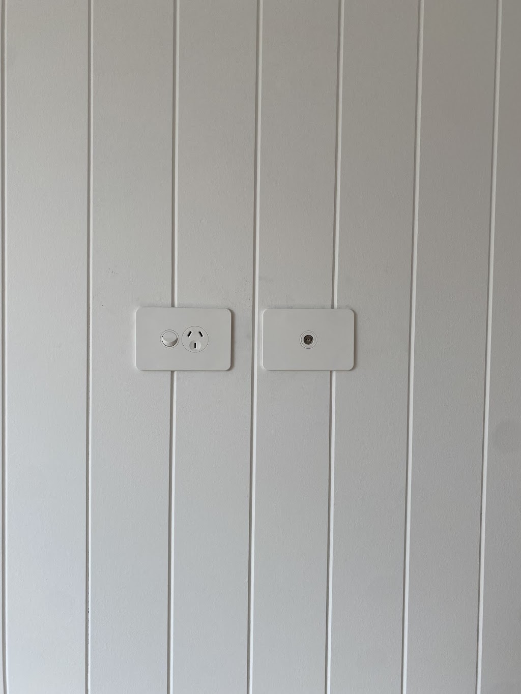 C.Lewis Electrical Services | 276 Woronora Rd, Engadine NSW 2233, Australia | Phone: 0403 968 312
