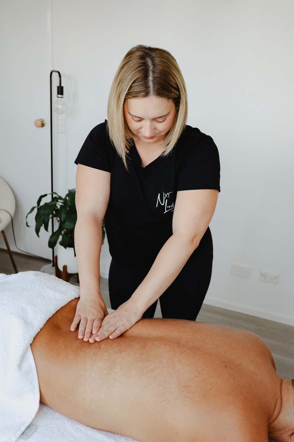 Active Massage Gold Coast | 12 Kilmuir St, Highland Park QLD 4211, Australia | Phone: 0406 232 758