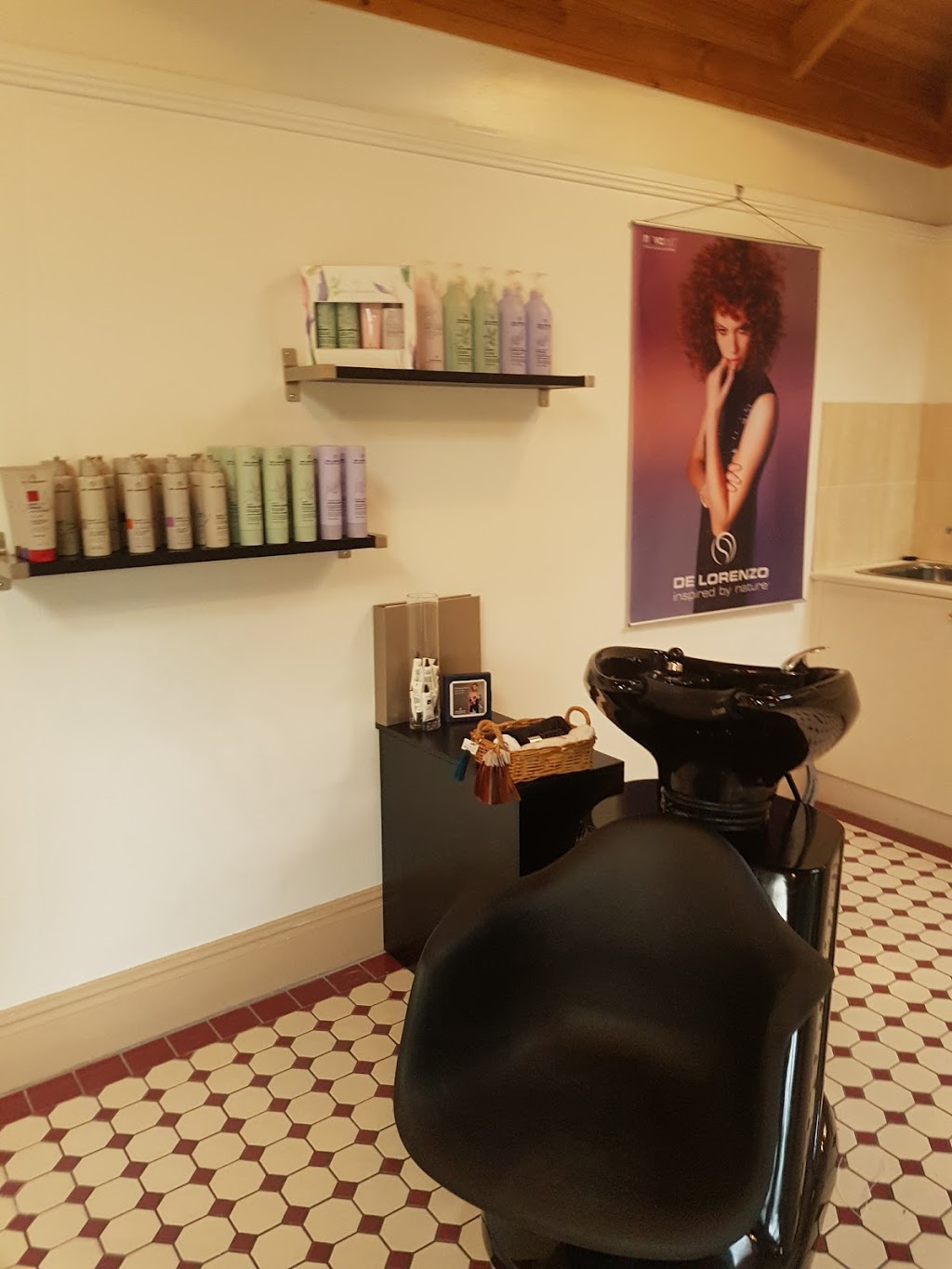 HAIR with SHERRY | Village Green, Cottage 5/107 Princes Hwy, Milton NSW 2539, Australia | Phone: 0412 155 791