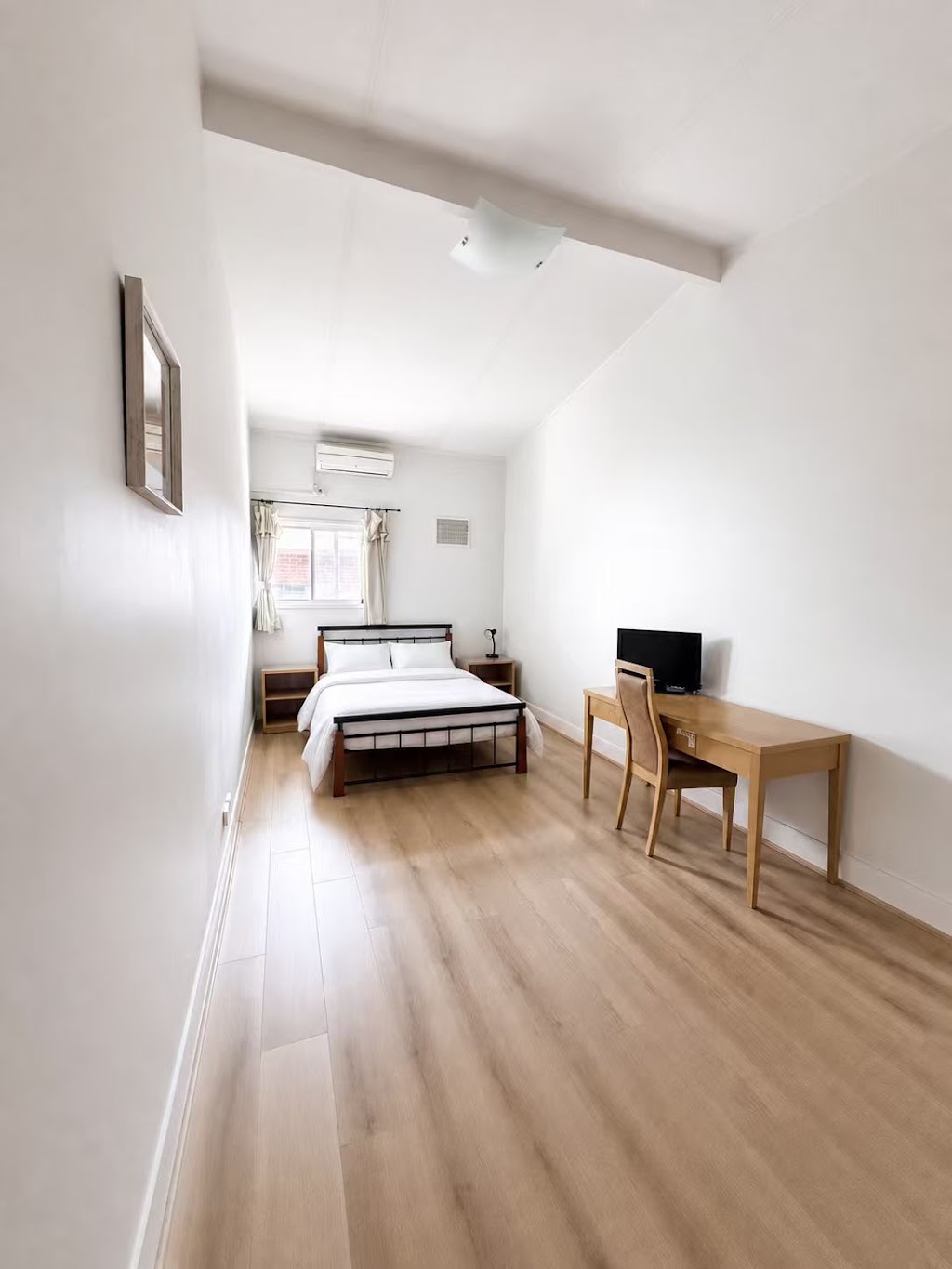 Box Hill Student Accommodation and Rooming House | 32-34 Kangerong Rd, Box Hill VIC 3128, Australia | Phone: 0489 143 149