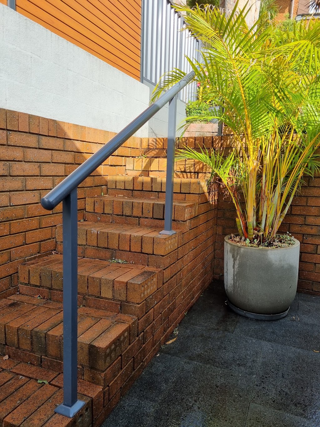 Suregrip Handrails Fences & Gates | 43 Magnolia St, Kirrawee NSW 2232, Australia | Phone: 0499 878 282