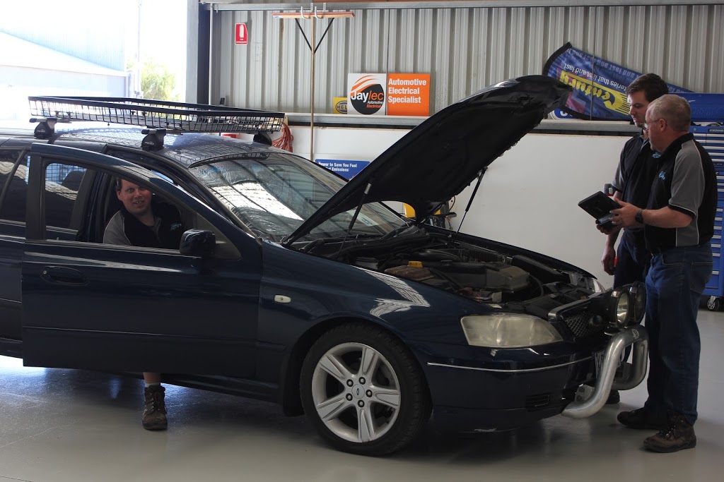 Bendigo Auto Air | car repair | 118 Hattam St, Golden Square VIC 3555, Australia | 0354444006 OR +61 3 5444 4006