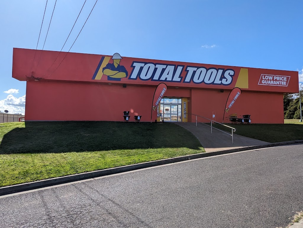 Total Tools Bathurst | 2 Ashworth Dr, Kelso NSW 2795, Australia | Phone: (02) 6323 1340
