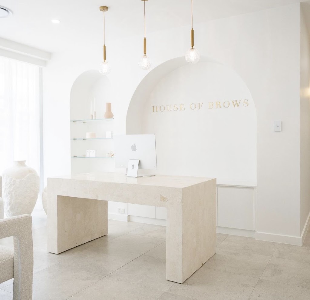 Isola Beauty | 7 Russell St, Corrimal NSW 2518, Australia | Phone: 0402 631 906