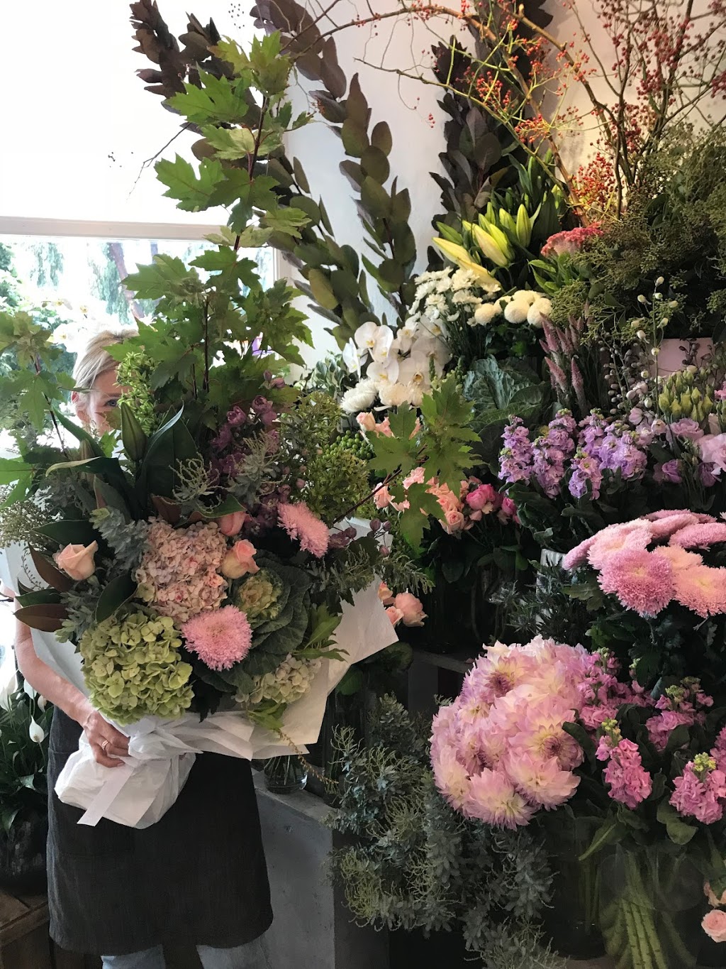 Flower Bowl | florist | 8 Ormond Rd, East Geelong VIC 3219, Australia | 0352296506 OR +61 3 5229 6506