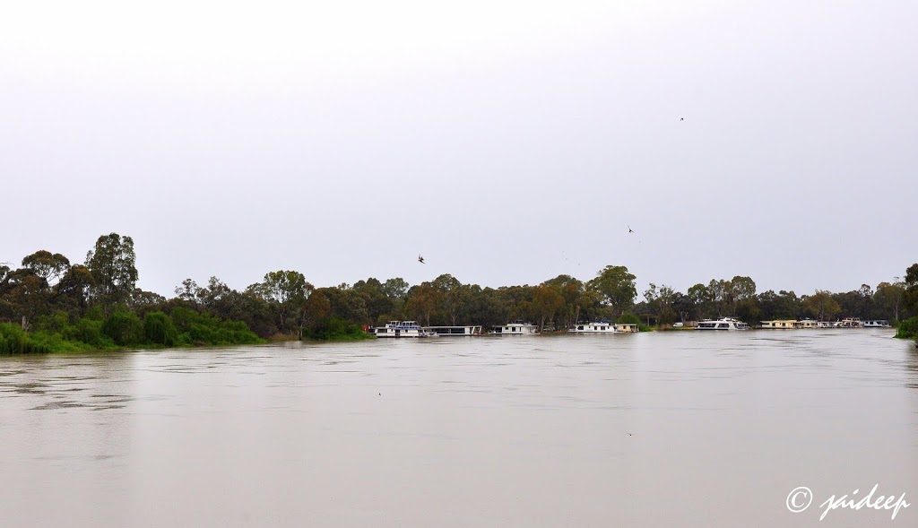 Riverfun Houseboats |  | Lock 5 Rd, Paringa SA 5340, Australia | 0418839223 OR +61 418 839 223