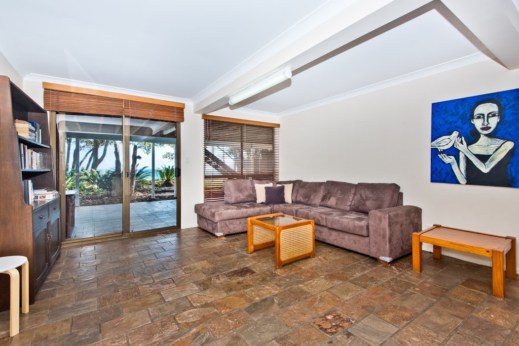 Bettys Place | lodging | 56 Jessie Wadsworth St, Cowan Cowan QLD 4025, Australia | 0419663014 OR +61 419 663 014