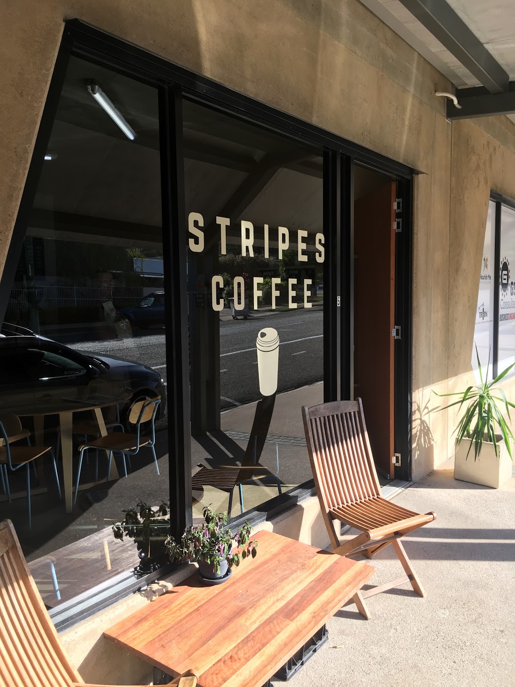Stripes Coffee | store | 20 Echlin St, West End QLD 4810, Australia | 0401447299 OR +61 401 447 299